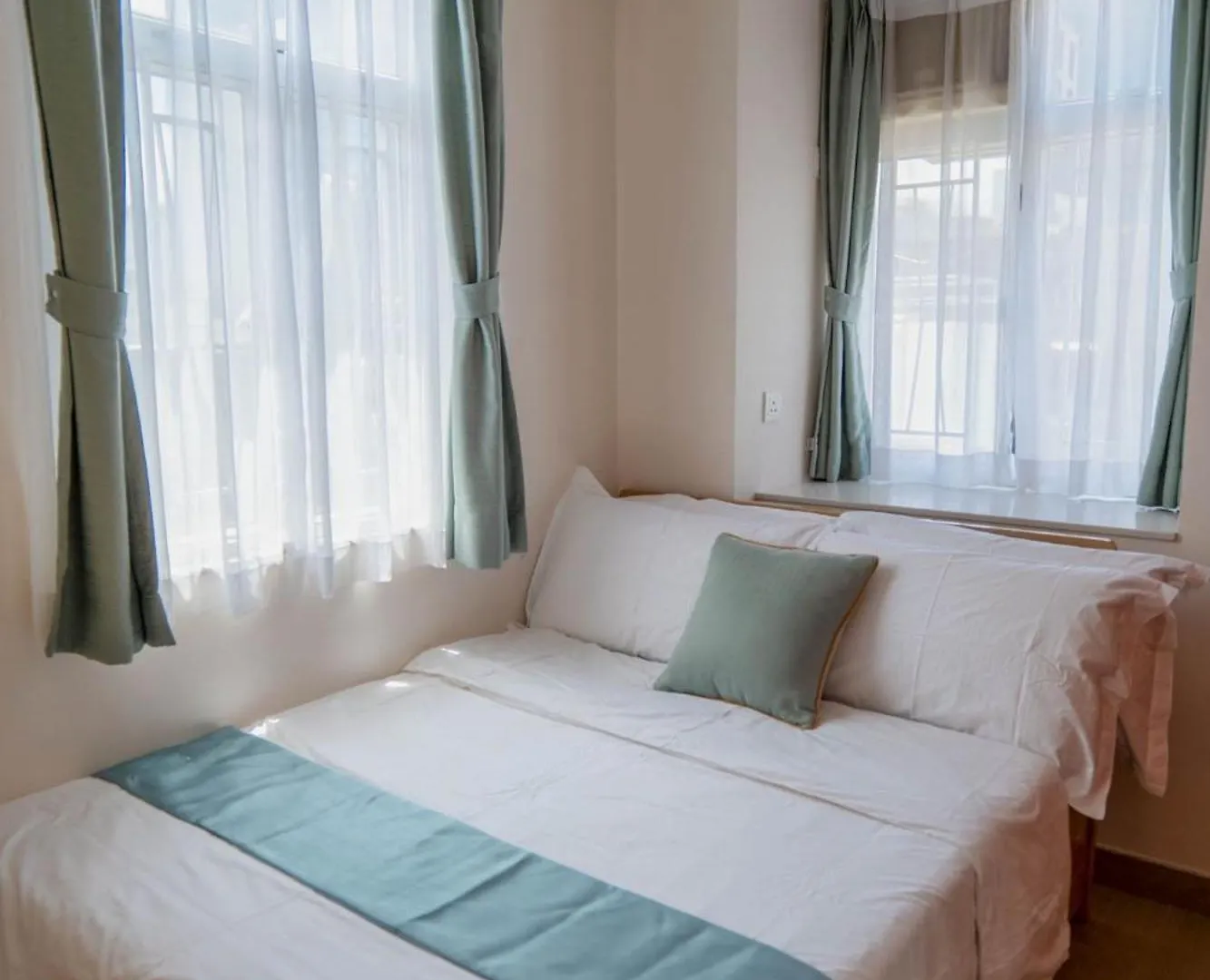 Chi寓: Central Wan Chai Metro Apartment Hong Kong